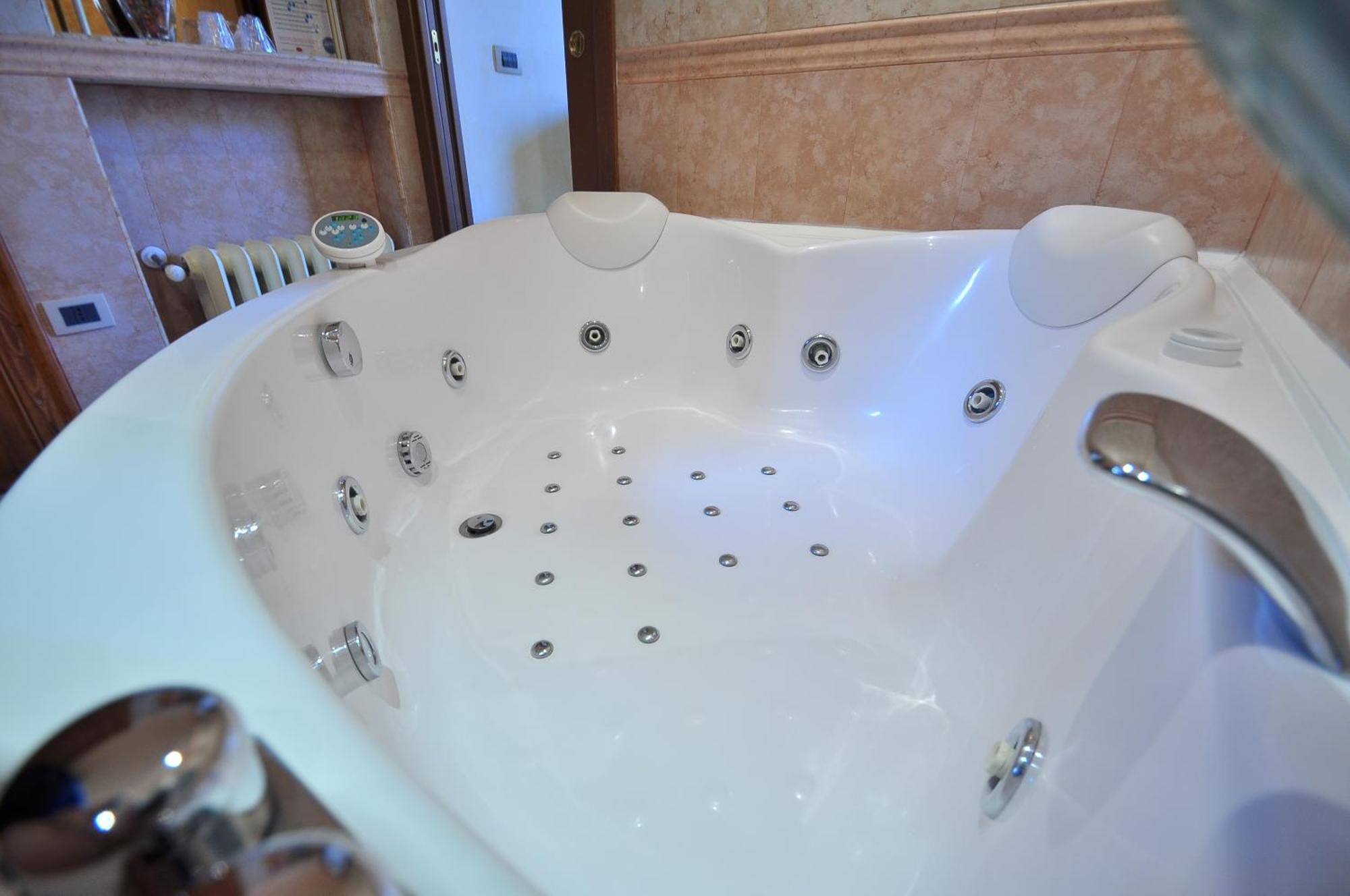 Double Room with Spa Bath