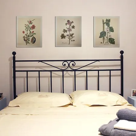La Casetta Ferrara B&B-3