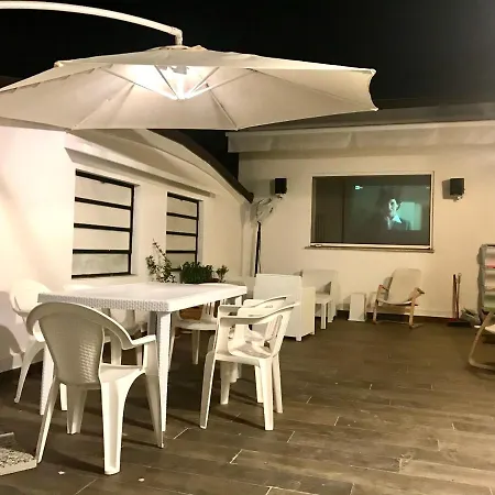 Stanza E Bagno Privato, Idromassaggio Con Extra Fee, In Appartamento-2