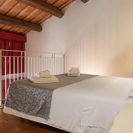 Honey Rooms Ferrara-2